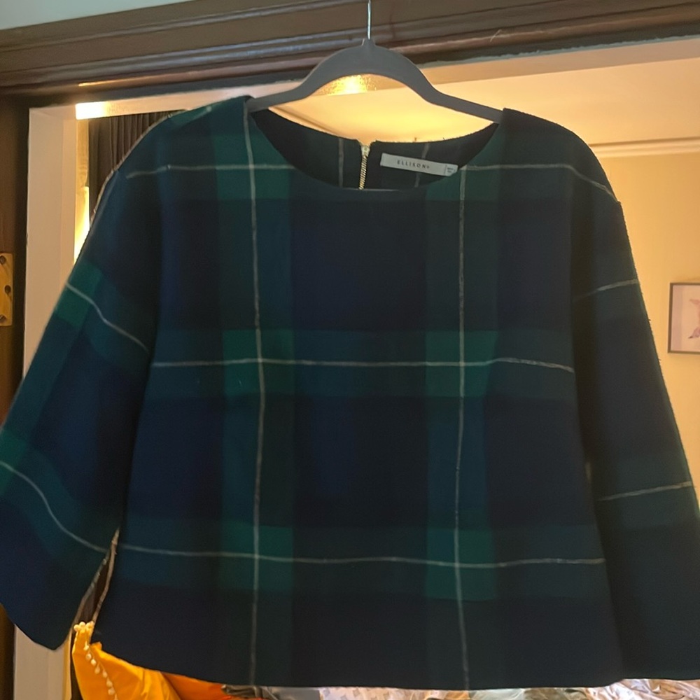 Large wool three quarter sleeved shirt